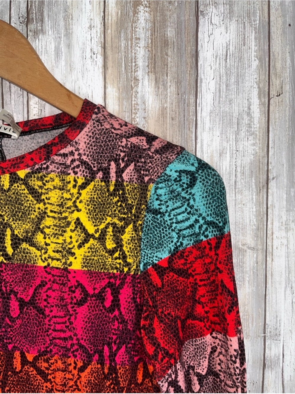 Alice + Olivia Delaina Rainbow Snake Print Cropped Mesh Top XS - Picture 3 of 6